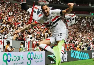 São Paulo vence Inter com gol de James, se recupera e evita eliminação do Corinthians